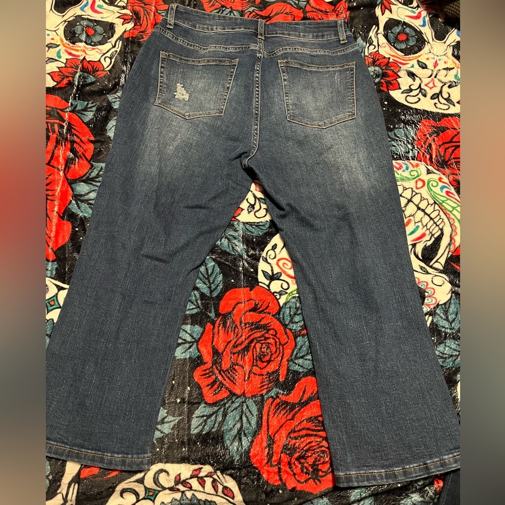 Vetinee Women’s Slim Fit High Waisted Denim Capri Jeans Medium - Picture 5 of 5